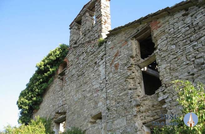 Vendita complesso composto da casa colonica, chiesa e casa canonica, Monte Santa Maria Tiberina, Loc. Marzano