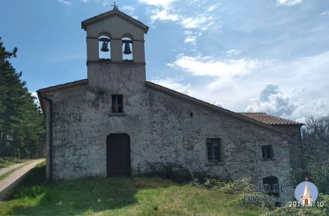 Vendesi ex Casa Canonica e ex Chiesa, Vocabolo S. Andrea in Confornano, Pietralunga (PG).